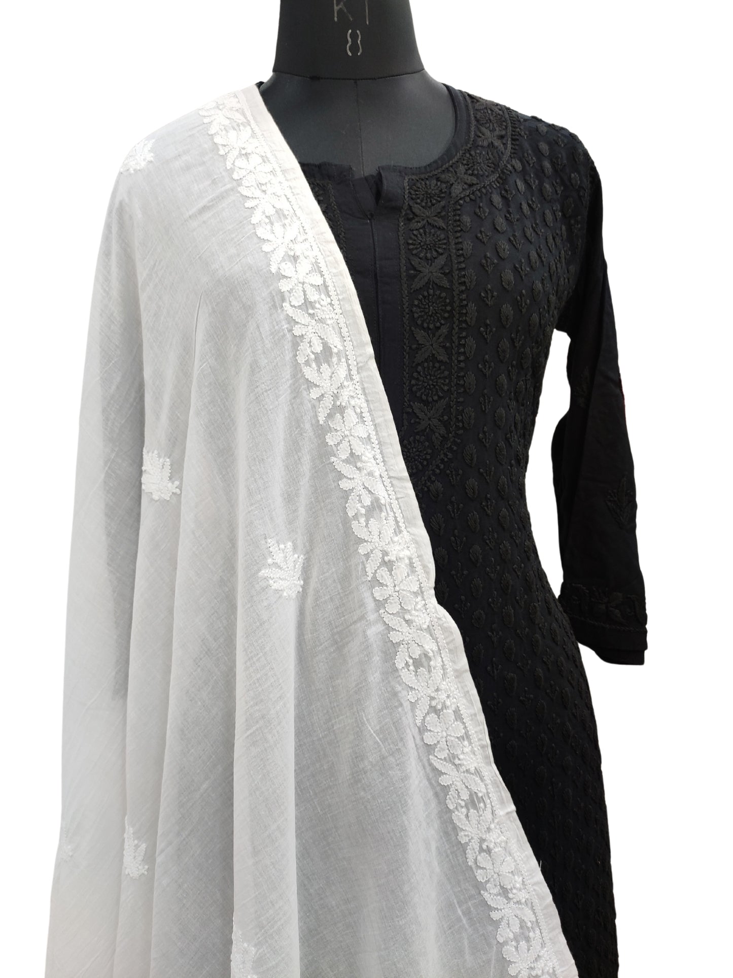 Shyamal Chikan Hand Embroidered White Malmal Cotton Lucknowi Chikankari Dupatta - S24494