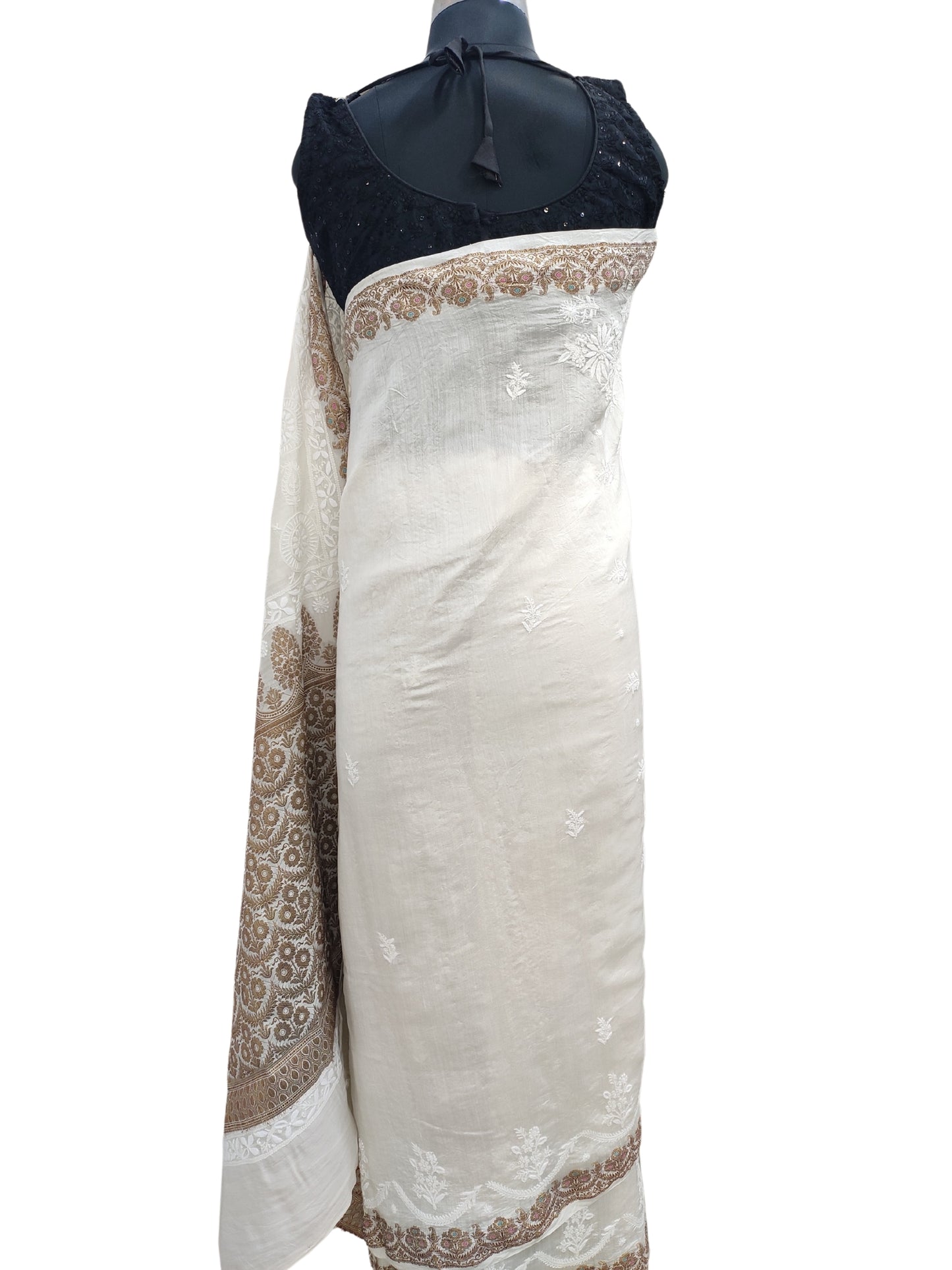 Shyamal Chikan Hand Embroidered White Pure Silk Lucknowi Chikankari Saree With Blouse Piece- S22550